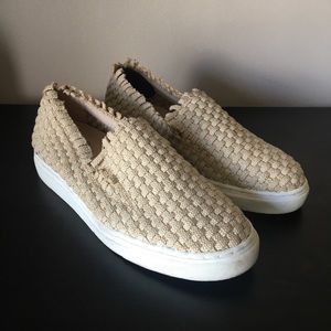 Vince Camuto VC Bimmy beige woven sneakers size 7M